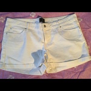 White GAP denim jeans shorts, 18/34